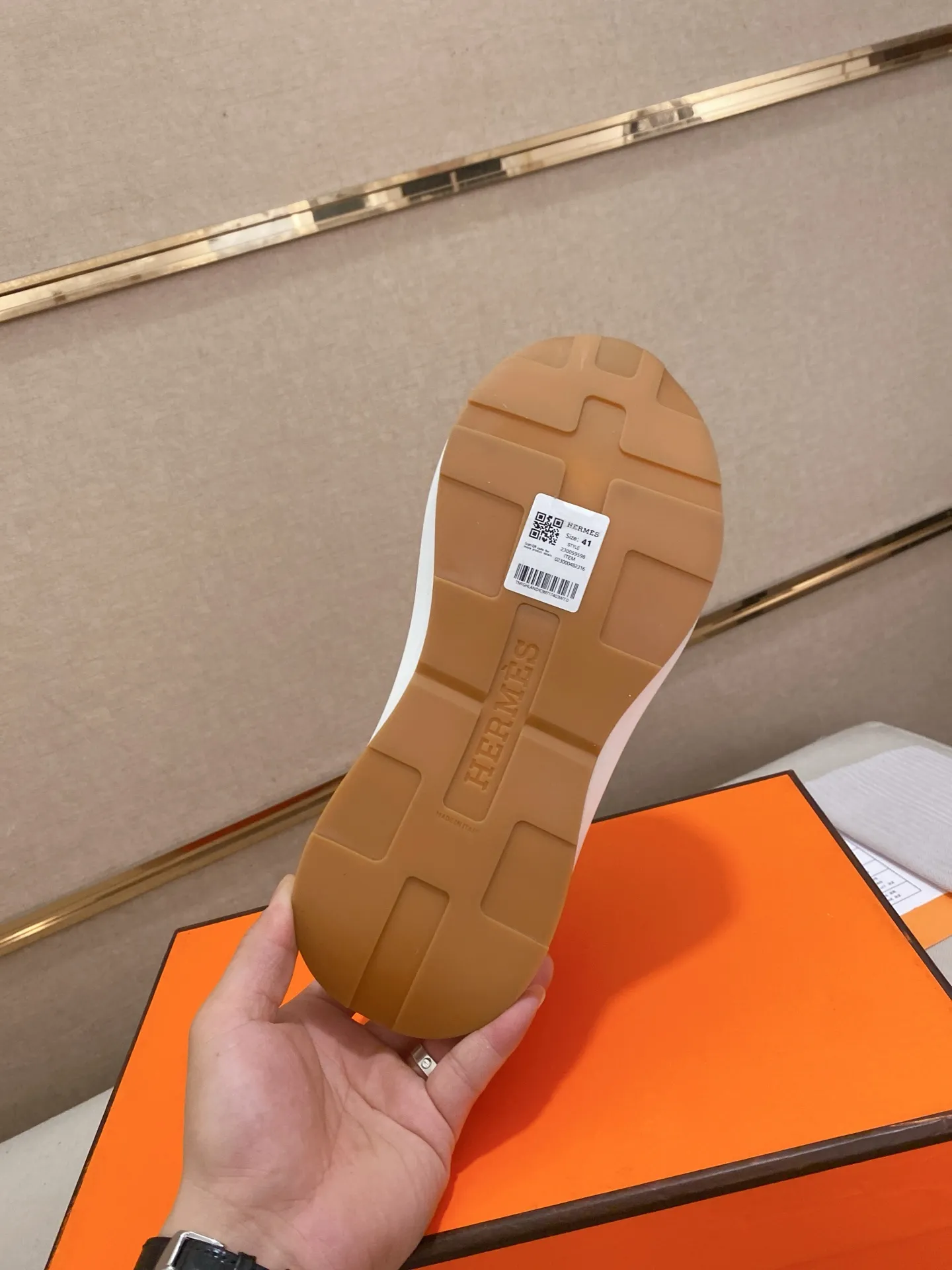 Men's clothing and shoes💰: 660💰《HERMES》【Classic Original Version】Hermès; Top 🔝 Purchasing Agency 🔍🔍Men’s latest 🇺🇸 counters are on sale simultaneously, original imported from Italy ▲▲Silk cowhide with breathable fabric ▲▲ (high-end and expensive Qi·Grade) Exquisite workmanship (Italian 🇮🇹Imported water-dyed 🐂cowhide lining) Sole: Original sole provided by the original factory, ⚠️Exclusive double-layer activity·TPR·Rubber·Combined molded outsole; Super·comfortable·wear-resistant·non-slip·environmental protection The real thing is more beautiful when photographed (high quality, following orders). You can enter and leave the counter at will * Number of yards: 38·39·40·41·42·43·44·45